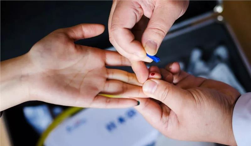 一般做亲子鉴定费用是多少？做亲子鉴定有什么流程？